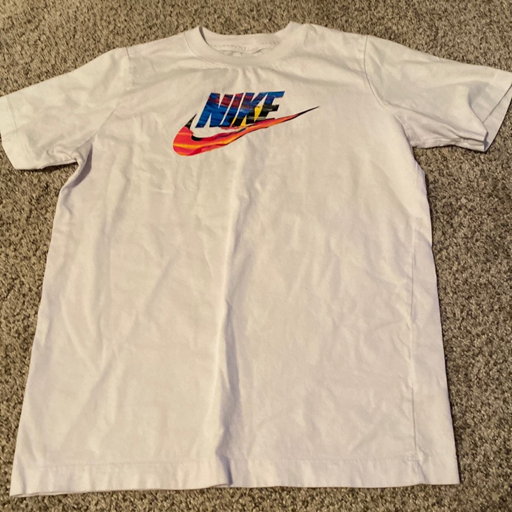 boys nike tshirt